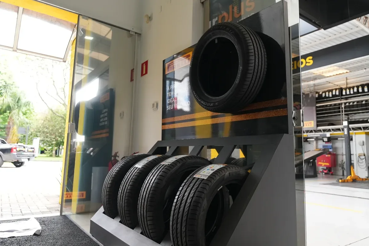 Display de pneus Pirelli